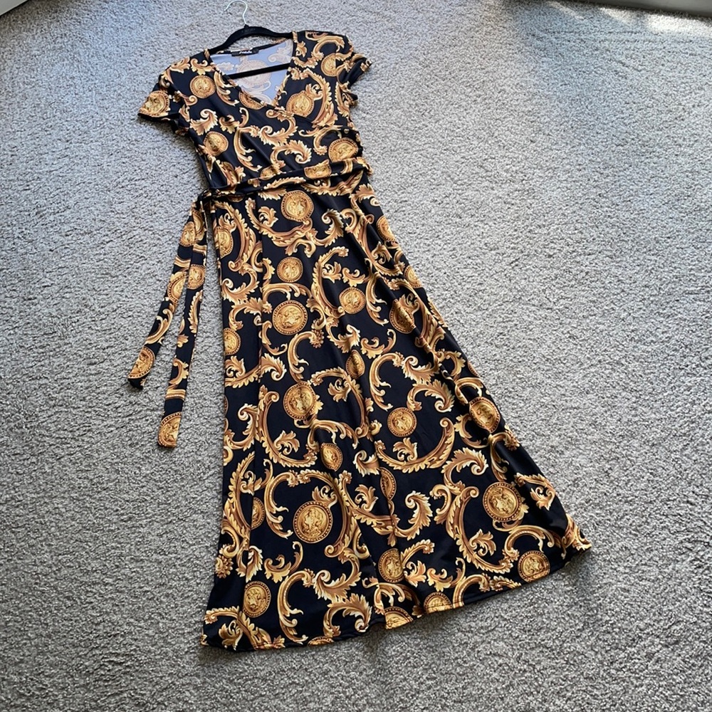 ✨Arabella Maxi Dress✨ - Picture 1 of 13